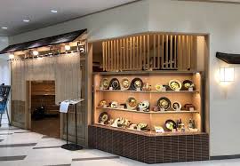 外観 麵処つるはん 成田国際空港店