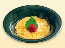 梅鶏卵うどん 麵処つるはん 成田国際空港店