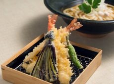 天ぷらセット 麵処つるはん 成田国際空港店